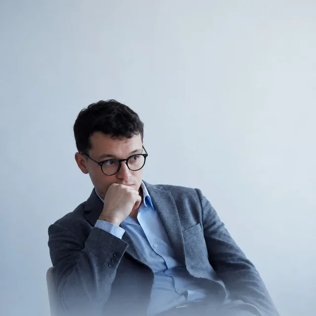 Albérich, Copywriter senior